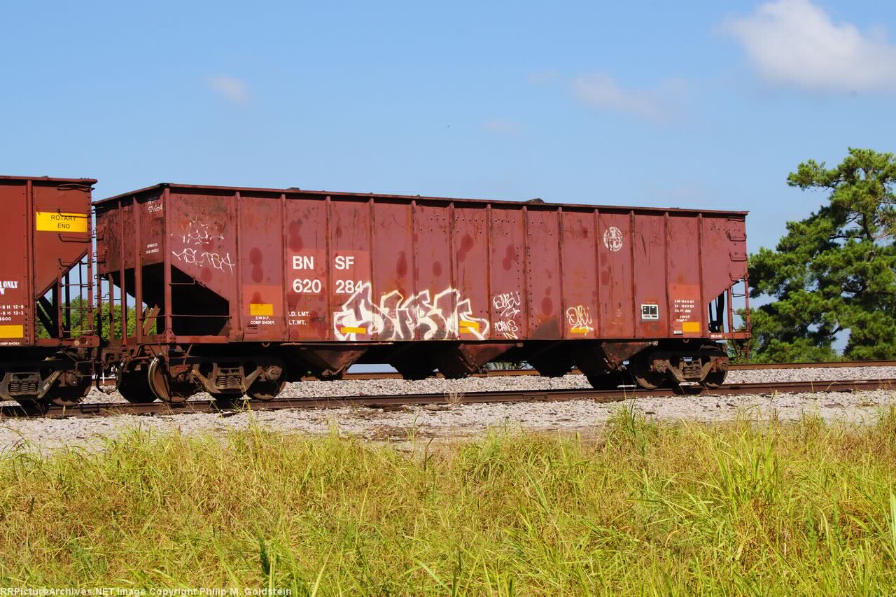 BNSF 620284 - captured MOW Tie Service